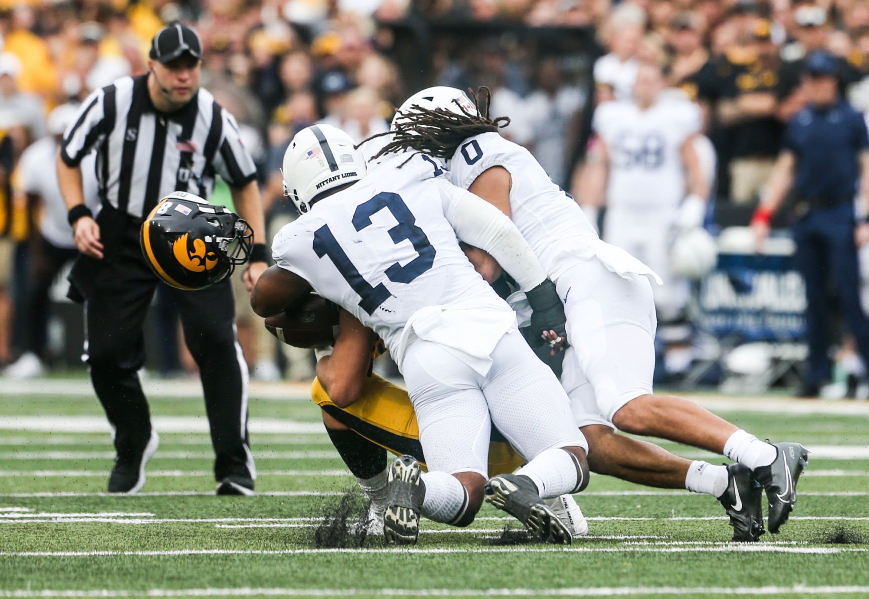 100921-qc-spt-iowa-fball-010